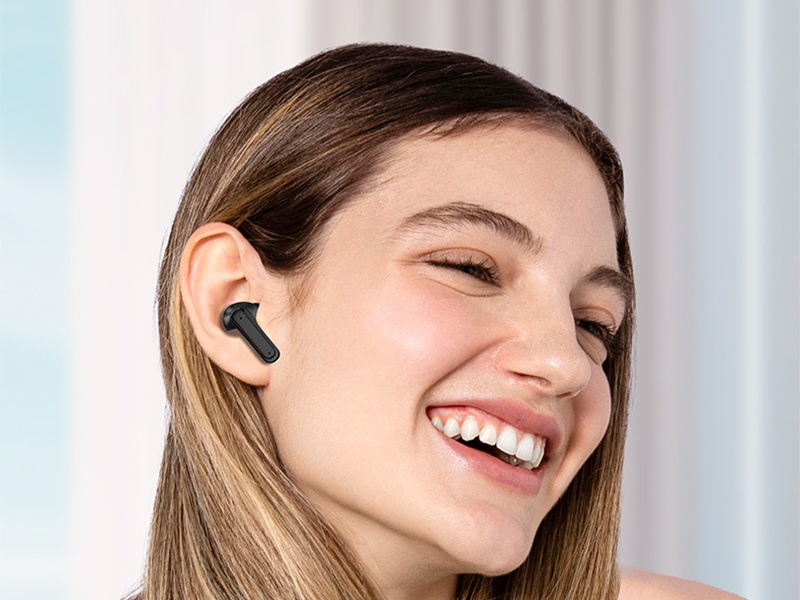 Ai-translator-earbuds-with-touch-screen