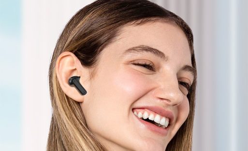 Ai-translator-earbuds-with-touch-screen